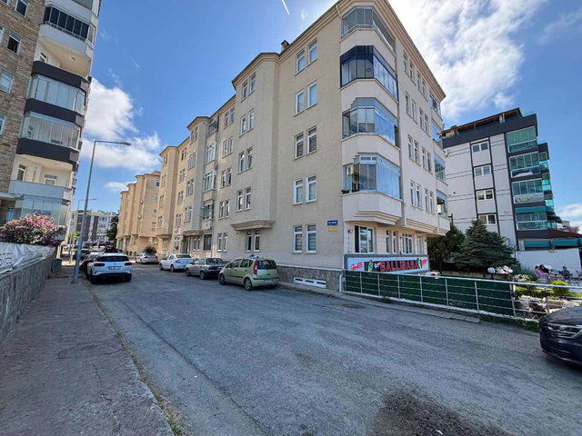 DENİZEVLERİ SAHİLDE MUHTEŞEM KONUMUNDA KİRALIK 3+1 ASANSÖRLÜ DAİRE