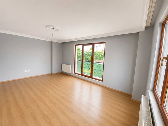 ÇEKMEKÖY ALEMDAĞ’DA LİLYUM GARDEN SİTESİ’NDE SATILIK FERAH 3+1 DAİRE