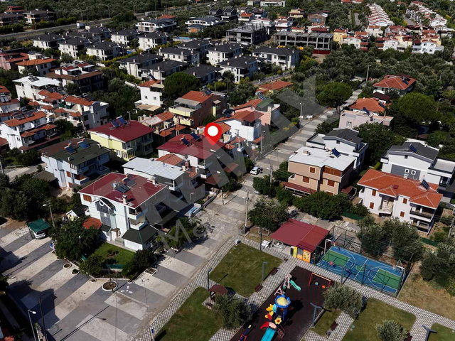 EDREMIT NARLI'DA DENIZ MANZARALI 3+1 TRIPLEX VILLA