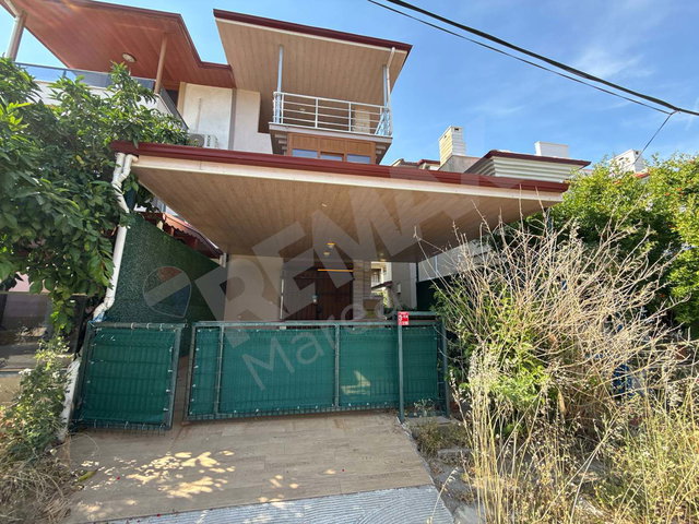 EDREMIT NARLI'DA DENIZ MANZARALI 3+1 TRIPLEX VILLA