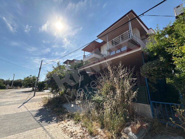 EDREMIT NARLI'DA DENIZ MANZARALI 3+1 TRIPLEX VILLA