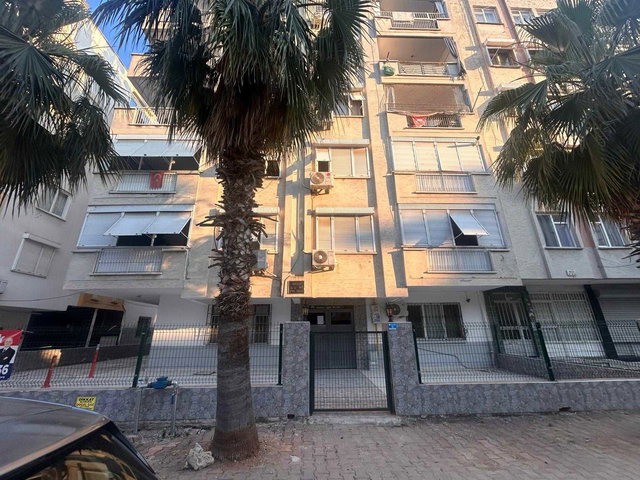 VARLIK MAHALLESİ MERKEZİ KONUMDA UYGUN FİYATLI FIRSAT SATILIK DAİRE