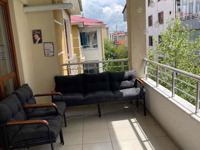 BAHÇEŞEHIR KONAKLARI'NDA SATILIK 3+1 DAIRE