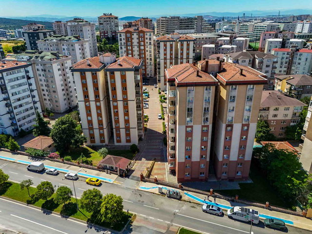 PENDIK YENIŞEHIR YAŞAMKENT SITESINDE SATILIK 3+1 DAIRE