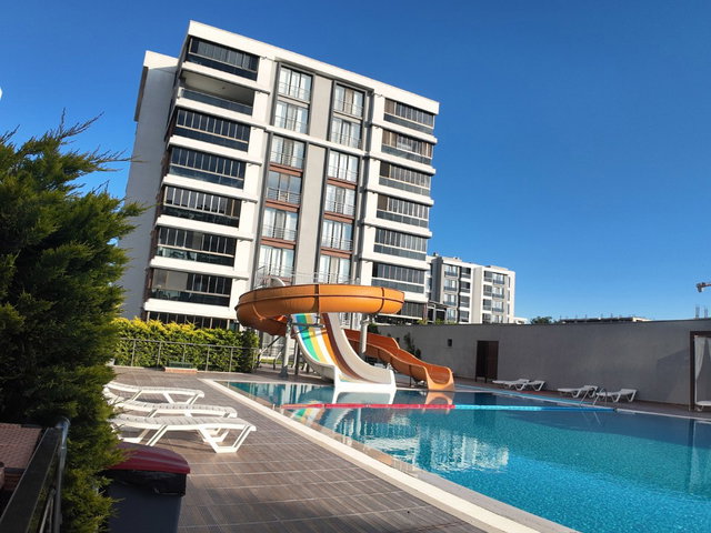 REMAX LAND'DEN ROYAL LIFE TEPE SİTESİNDE 3+1 175 M² BENZERSİZ DAİRE