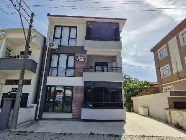 2+1 90 M2 YERDEN ISITMA BAHÇELİ KİRALIK DAİRE