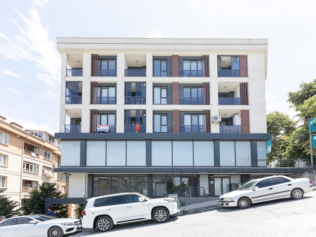 BEYLİKDÜZÜ YAKUPLU'DA *BOŞ* GENİŞ-KULLANIŞLI-FERAH 3+1 DAİRE