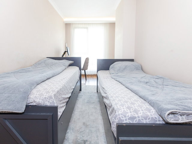 BEYLİKDÜZÜ YAKUPLU'DA *BOŞ* GENİŞ-KULLANIŞLI-FERAH 3+1 DAİRE