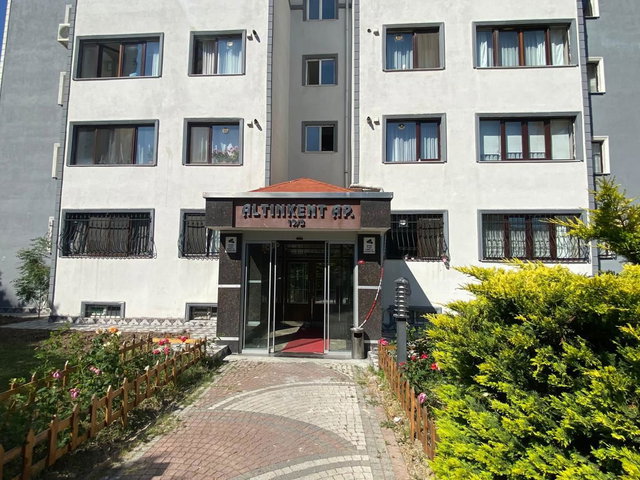 ADNAN KAHVECİ MAH. ALTINKENT SİTESİN’DE PEYZAJ CEPHELİ 3+1 SATILIK DAİRE
