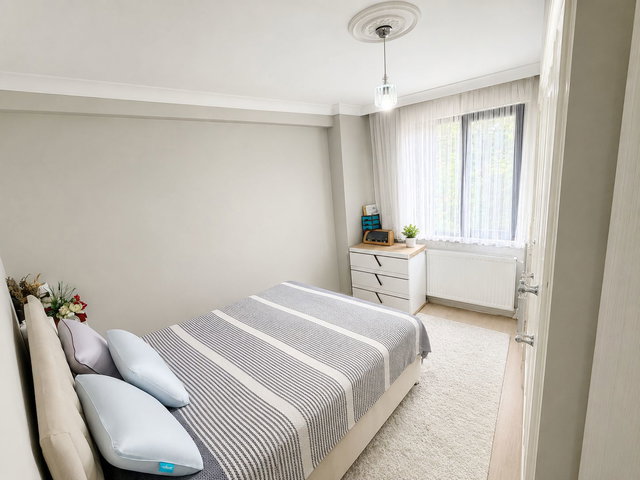 GEBZE KÖŞKLÜÇEŞME ÖNÜ AÇIK VE GENİŞ 3+1 SATILIK DAİRE