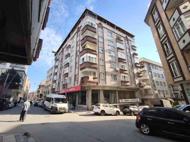 HÜRRİYET MAH. GENİŞ BAKIMLI ASANSÖRLÜ 2+1 KİRALIK DAİRE