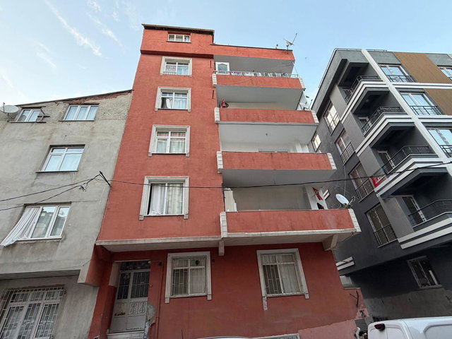 YENİBOSNA ZAFER MAHALLESİNDE SATILIK DAİRE