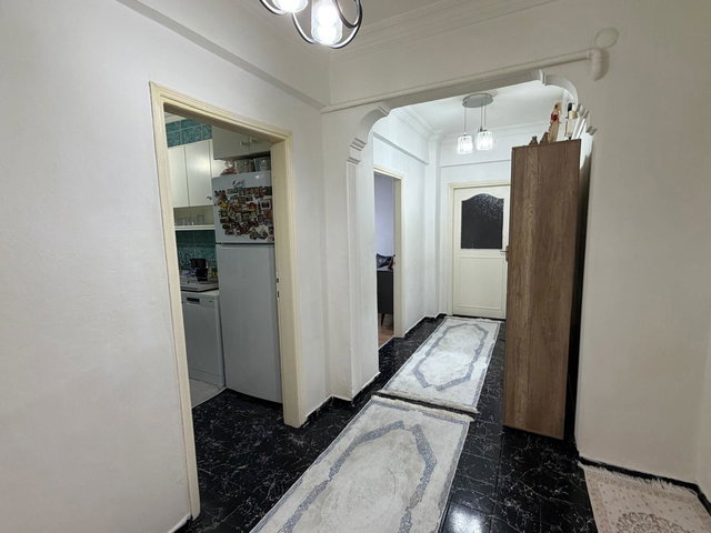 YENİBOSNA ZAFER MAHALLESİNDE SATILIK DAİRE