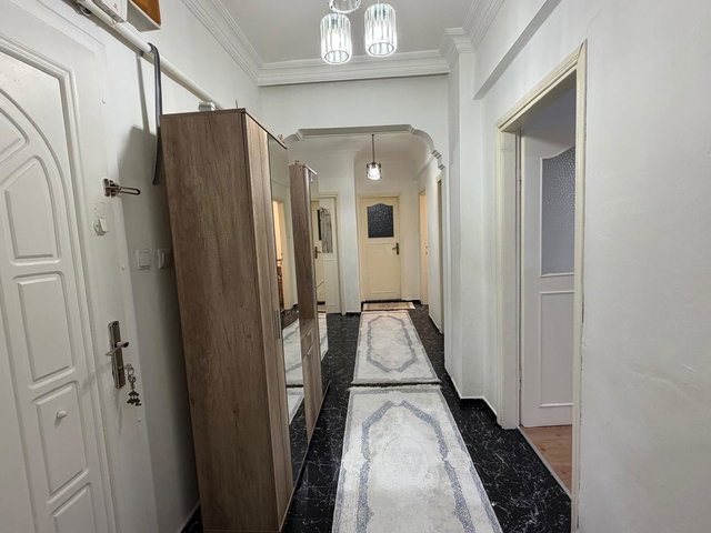 YENİBOSNA ZAFER MAHALLESİNDE SATILIK DAİRE