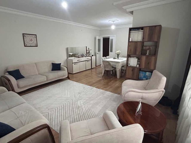 CAMİLİ AYÇİÇEK VADİSİ'NDE YENİLENMİŞ 3,5+1 GENİŞ SATILIK DAİRE