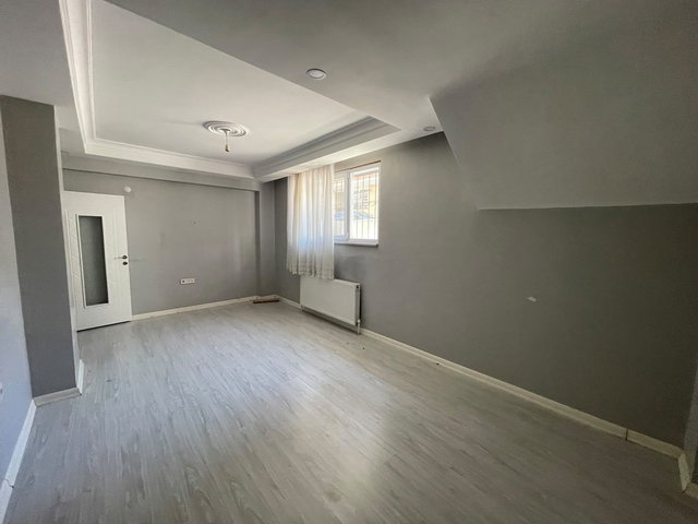 ÇINAR'DA SATILIK 2+1 GENİŞ BAHÇE KATI DAİRE