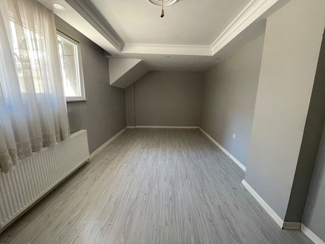 ÇINAR'DA SATILIK 2+1 GENİŞ BAHÇE KATI DAİRE