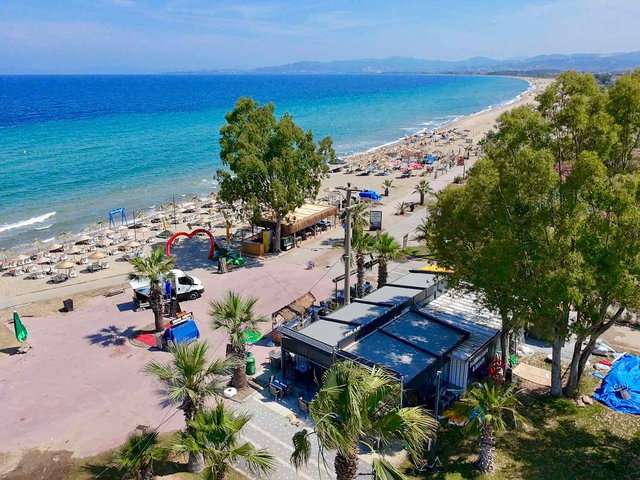 DENİZE 40 METRE MESAFEDE DENİZ MANZARALI BAHÇELİ 3+1 VİLLA