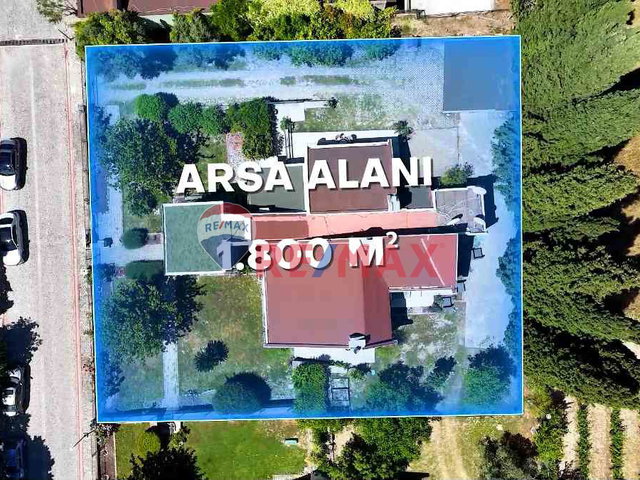 URLA SIRASELVİLER SİTESİ'NDE KONFORLU 6+1 KİRALIK VİLLA