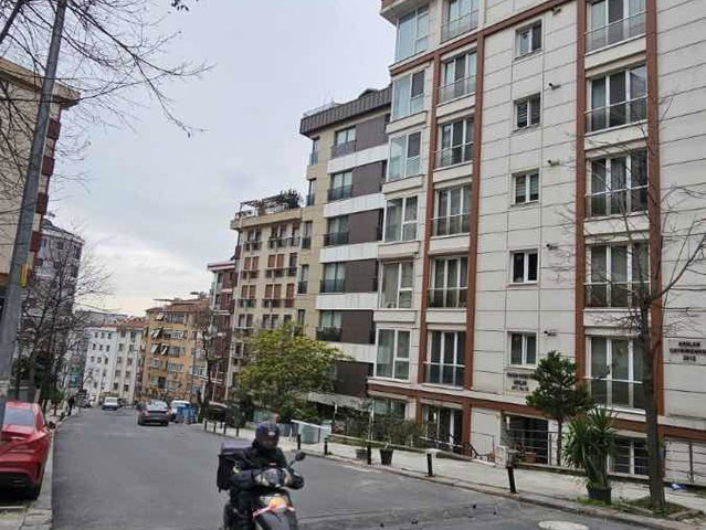 BEŞİKTAŞ DİKİLTAŞ EMİRHAN CADDESİ ÜZERİ 2 ODA 1 SALON KİRALIK