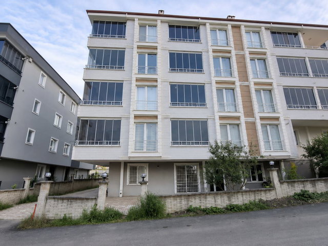 REMAX UĞUR KIRSEVEN'DEN BALAÇTA SATILIK 1+1 DAIRE