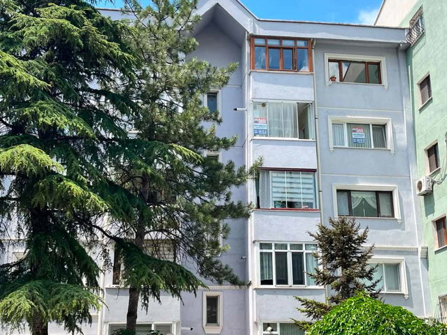 GÖKSU'YA YÜRÜME MESAFESİNDE KOLEJ YANI ARA KAT 2+1 SATILIK DAİRE