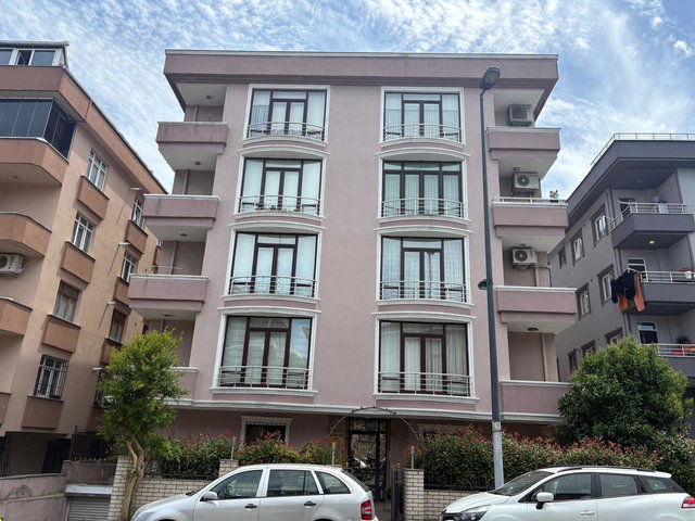REMAX ASHILL ÜSKÜDAR KISIKLI BOSNA BULVARINDA SATILIK 3+1 DAIRE