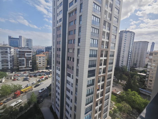 SAHRAYICEDİT DEMİRLİ PARK PLUS YÜKSEK KAT 2+1 BALKONLU- KLİMALI