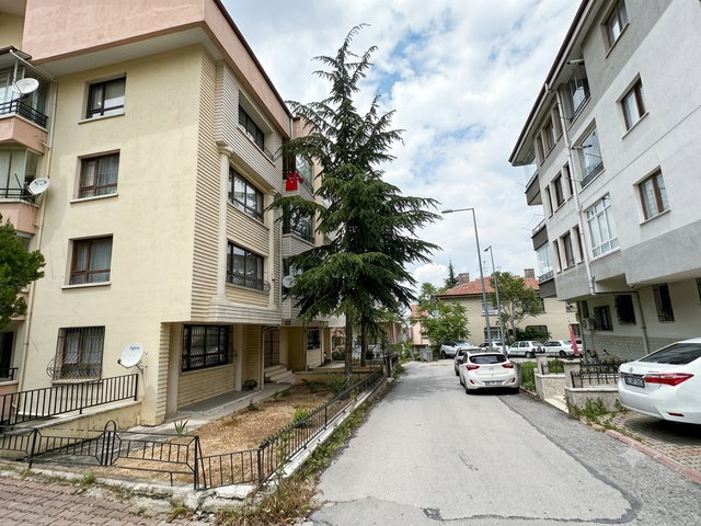 AŞAĞIÖVEÇLER 'DE SATILIK ASANSÖRLÜ KAPALI OTOPARK 5+1 DAIRE