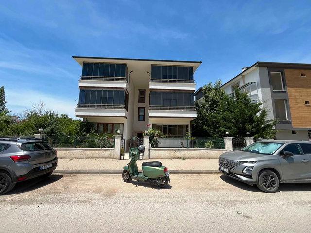 RE/MAX ŞEHİR 2'DE GOP MAH. SATILIK 3+1 SATILIK DAİRE