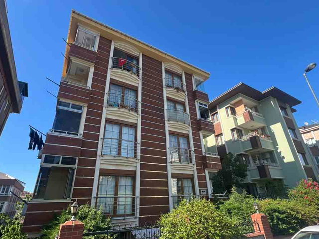 KISIKLI MAHALLESİ'NDE KIŞ BAHÇELİ ÇİFT GİRİŞLİ 3+1 ÖZEL DAİRE