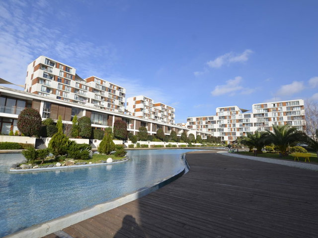 KURTKÖY DUMANKAYA KONSEPT SİTESİ 'NDE EŞYALI SATILIK BALKONLU 1+0 DAİRE