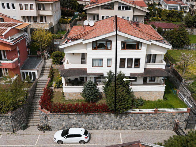BEYKOZ SERKENT VİLLALARINDA SATILIK 5+1 TRİPLEKS VİLLA