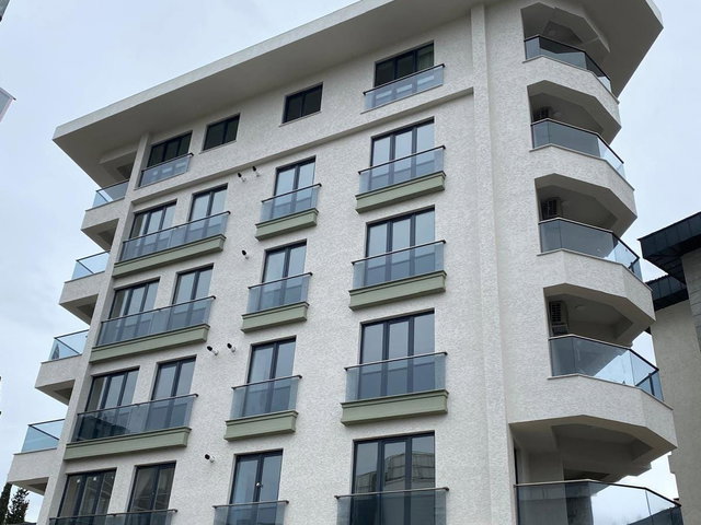 ÇENGELKÖY BAHÇELİEVLER ’DE FULL EŞYALI 1+1 KİRALIK BAHÇE KATI