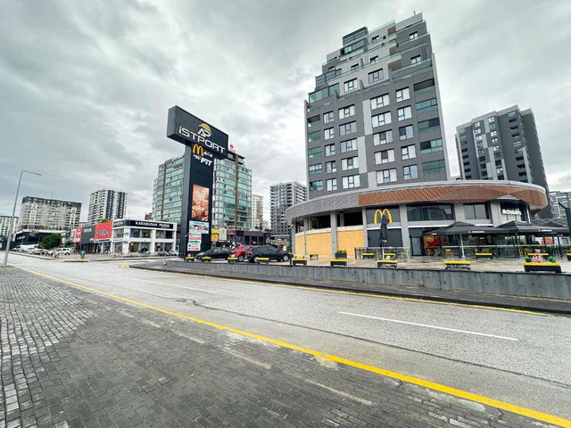 AP ISTPORT TERAS  BÜYÜK TİP KİLERLİ GİYİNME ODALI SATILIK DAİRE