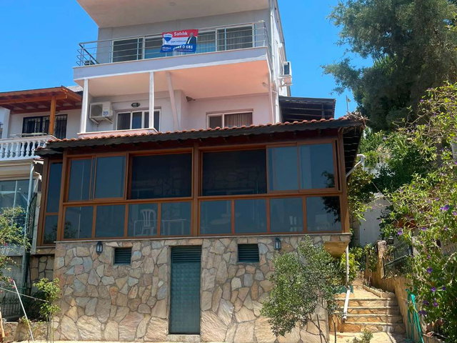 REMAX YELKEN'DEN YENISU EVLERI 4+2 DENIZ MANZARALI VILLA