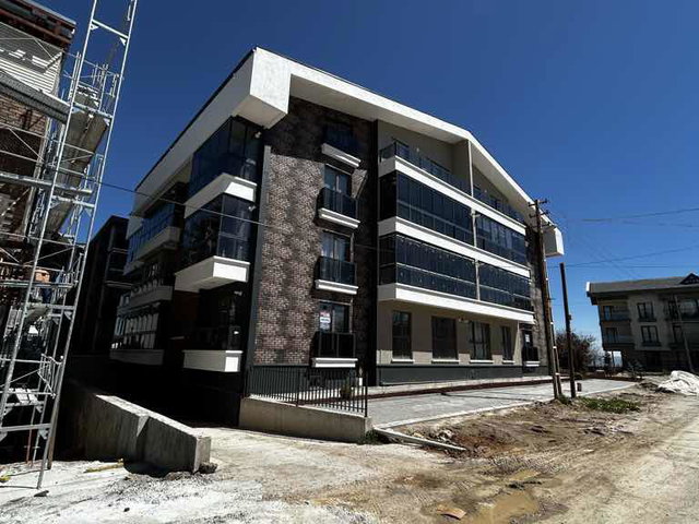 İNCEK BULVARI CEPHELİ  YENİ PROJE  OTURUMA HAZIR 1+1