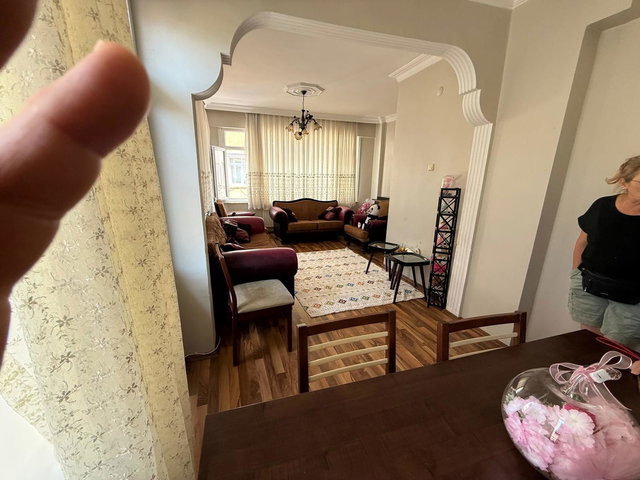 FINDIKZADE'DE, BAKIMLI, KOMBİLİ, SATILIK DAİRE