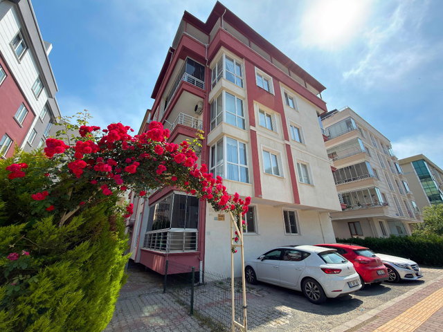ATAKENT MAHALLESI | OLIMPIK HAVUZA KOMŞU | ARA KAT SATILIK 3+1