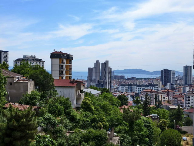 HEM ŞEHRE YAKIN HEM GÜRÜLTÜDEN UZAK DENIZ GÖREN ŞAHANE VILLA