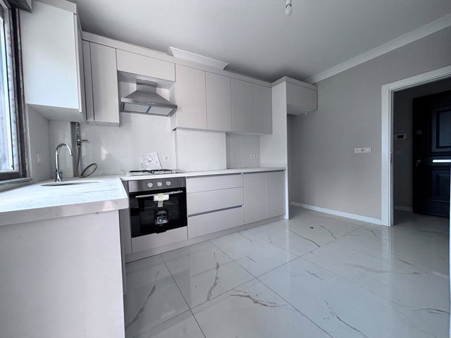 KORDONBOYU SAHİLE İLK PARSEL DENİZ MANZARALI 0 SATILIK 2+1 DAİRE
