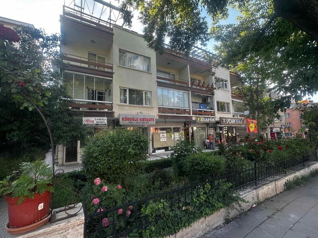 GAZİOSMANPAŞA NENEHATUN CADDESİ’NDE MERKEZİ KONUMDA, TADİLATLI, 3+1 KİRALIK DAİRE