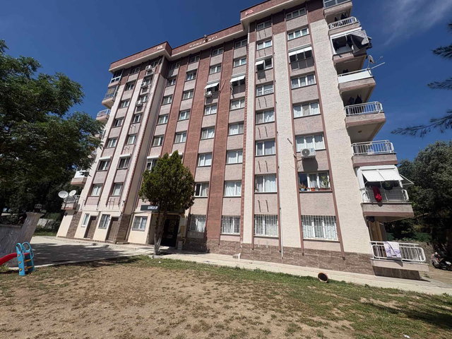ÇIĞLI EVKA 5'DE KREDIYE UYGUN MERKEZI KONUMDA 3+1 SATILIK DAIRE