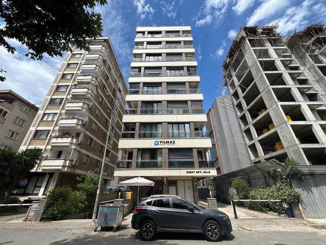 KOZYATAĞI' NDA METROYA 300 METRE KIRALIK 3+1 DAIRE