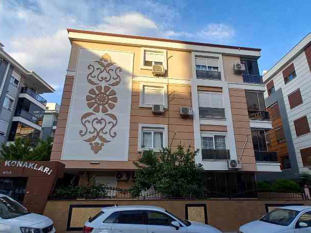 MEYDANKAVAĞINDA HAVUZLU SİTEDE KİRALIK GİRİŞ 2+1 DAIRE