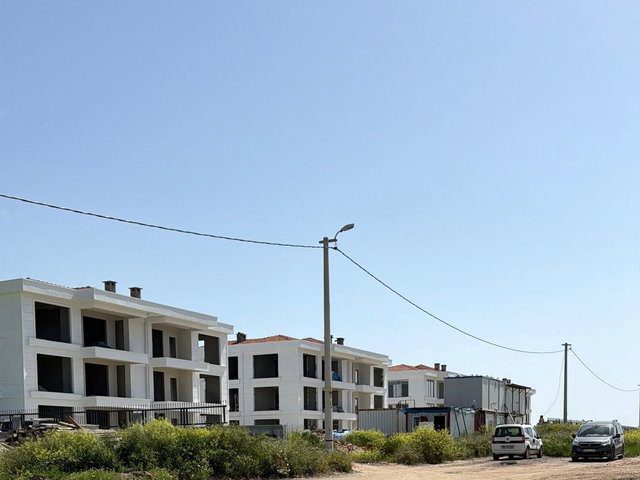 REMAX LAND'DAN GÖL MANZARALİ 3+1 DAİRE