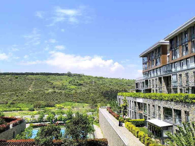 5.PARSEL SİTESİNDE KISA KATTA 4+1 VADİ MANZARALI DAİRE