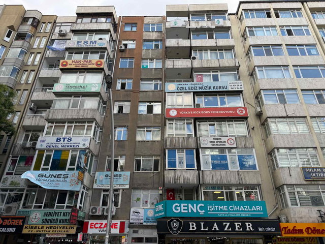 KIZILAY MİTHATPAŞA CADDE ÜZERİ SATILIK BİRLEŞTİRİLMİŞ 3 DAİRE