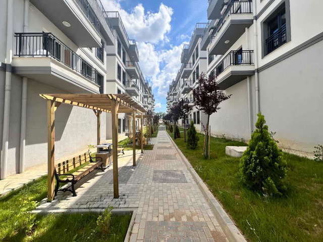 REMAX TURAN ŞAHİN'DEN SANCAKTEPE SARIGAZİ TOKİ'DE 1.KAT SATILIK 3+1 DAİRE