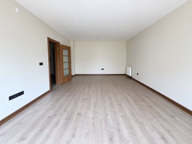 REMAX TURAN ŞAHİN'DEN SANCAKTEPE SARIGAZİ TOKİ'DE 1.KAT SATILIK 3+1 DAİRE